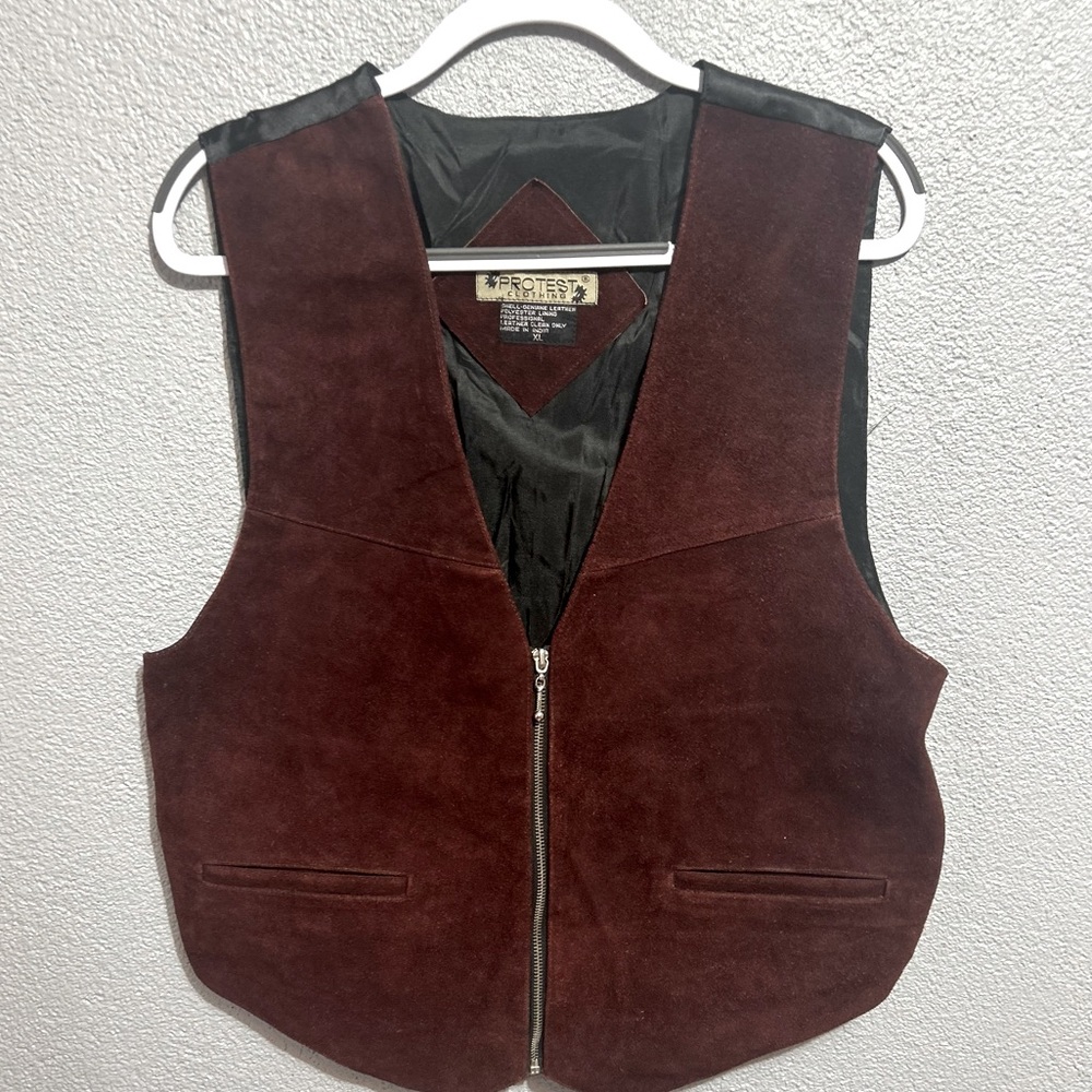 Protest Clothing leather zip up vest size xl